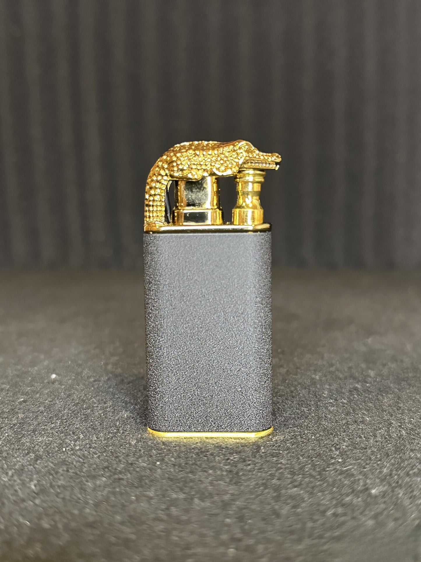 Rechargeable lighter, ready to use instantly